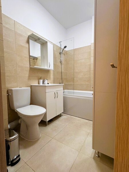 13 Septembrie, parc Sebastian, proprietar, garsoniera premium,